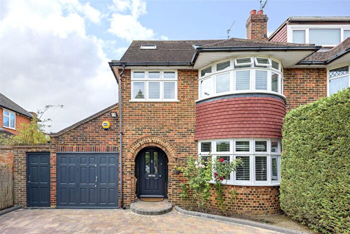 5 Bedroom Semi Detached House For Sale In Downfield, Worcester Park, KT4