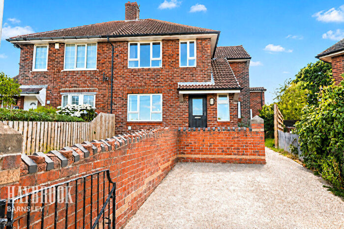 3 Bedroom Semi-Detached House For Sale In Princess Grove, Tankersley, S75