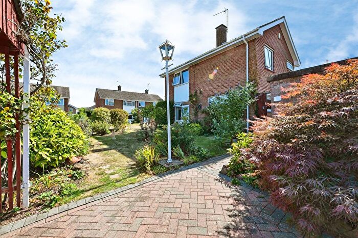3 Bedroom Semi-Detached House For Sale In Broadmeer, Cotgrave, Nottingham, NG12