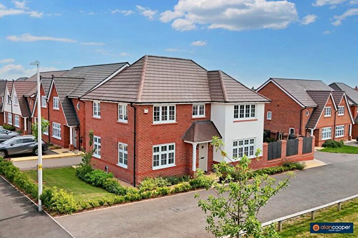4 Bedroom Detached House For Sale In Roman Avenue, Heritage Fields, Nuneaton, CV11