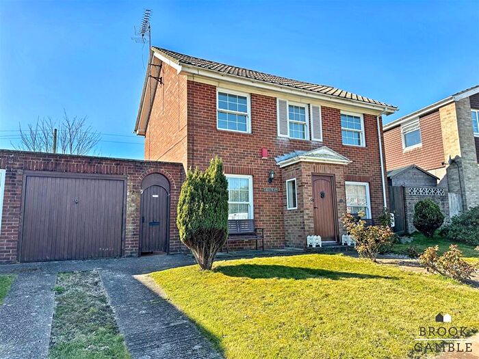 3 Bedroom House For Sale In Filching Road, Eastbourne, BN20