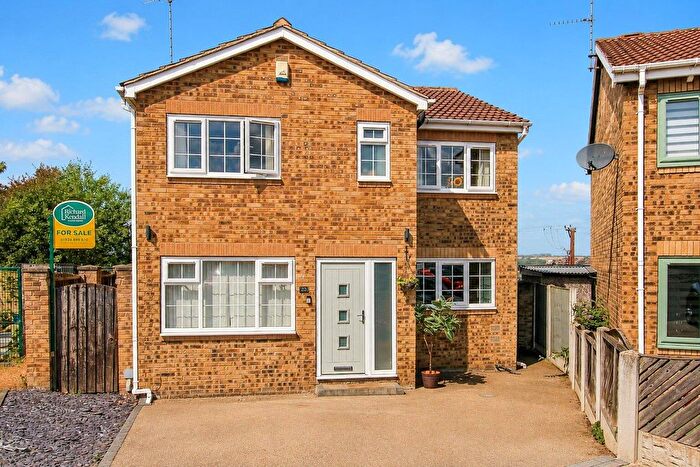 4 Bedroom Detached House For Sale In Hastings Court, Altofts, WF6