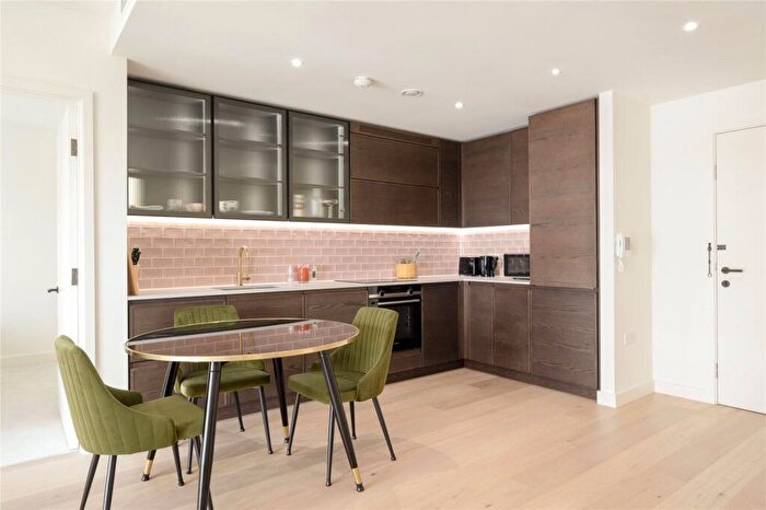 2 Bedroom Apartment To Rent In Endurance House, Riverscape Walk, London, Royal Wharf, E16