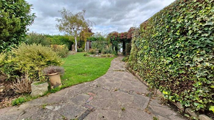 2 Bedroom Bungalow For Sale In Lincoln Road, Northborough, Peterborough, PE6