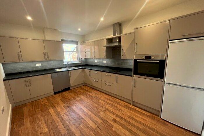 4 Bedroom Flat To Rent In Oxford Road, Liverpool, L22