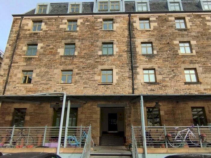 2 Bedroom Flat To Rent In Johns Place, Edinburgh, EH6
