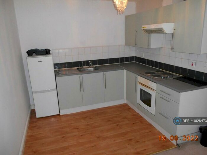 1 Bedroom Flat To Rent In Piccadilly House, Bradford, BD1
