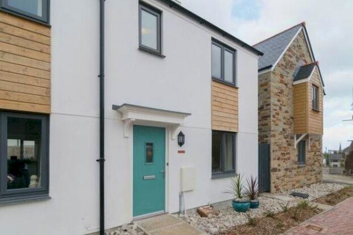 3 Bedroom Property To Rent In Pattern Close, St. Austell, PL25