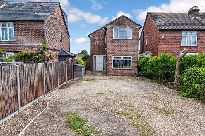 4 Bedroom Detached House For Sale In Mill Road, Denmead, PO7