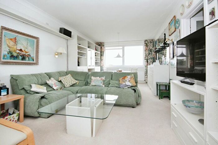 3 Bedroom Apartment For Sale In West Cliff Road, West Cliff, BH4