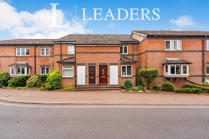 1 Bedroom Flat To Rent In Russell Street, Stony Stratford, MK11