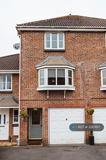 3 Bedroom Terraced House To Rent In Saffron Way, Bournemouth, BH11