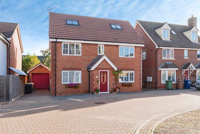 4 Bedroom Detached House For Sale In Farriers Gate, Chatteris, PE16