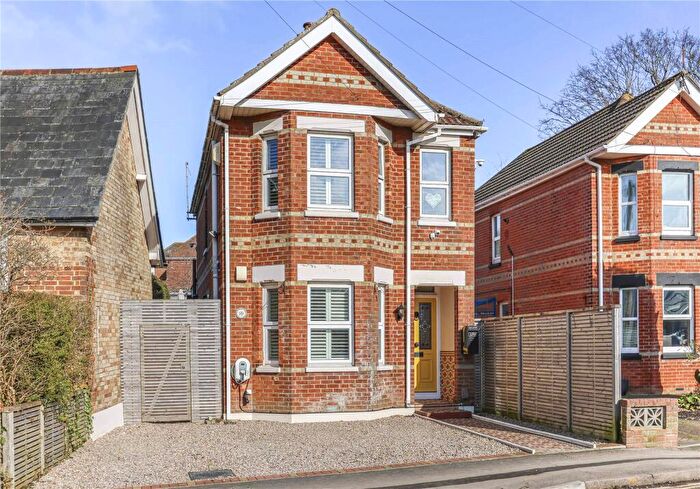 3 Bedroom Detached House For Sale In Pottery Road, Whitecliff, Poole, Dorset, BH14