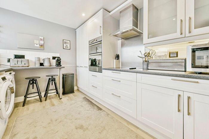 3 Bedroom Terraced House For Sale In Siddons Road, Stevenage, Hertfordshire, SG2