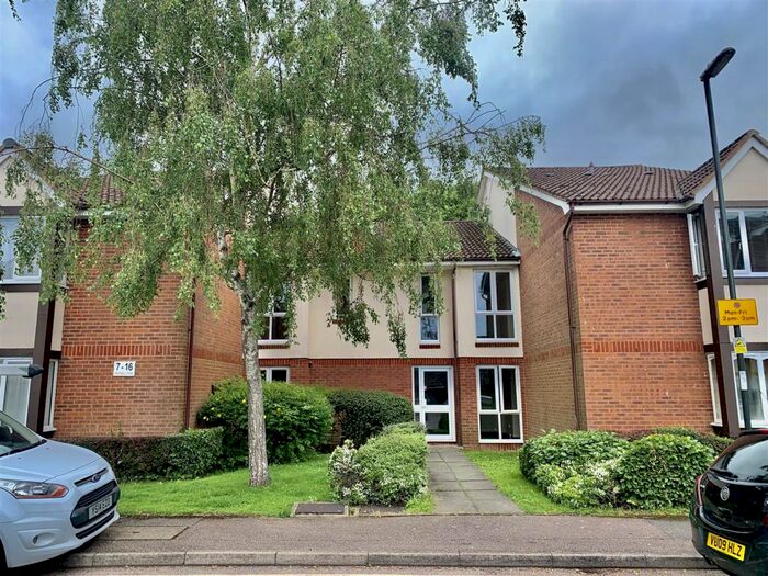 1 Bedroom Apartment To Rent In Maunsell Park, Station Hill, Crawley, RH10