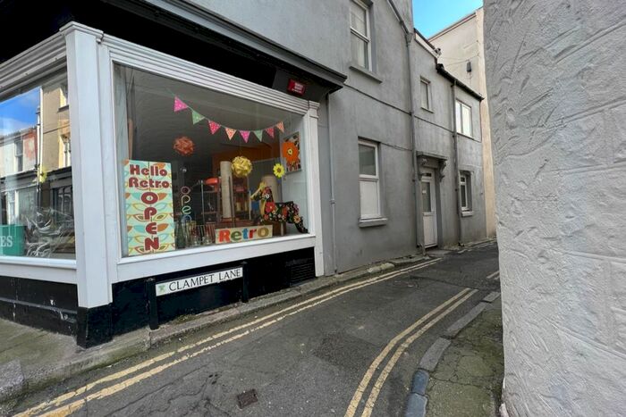 1 Bedroom Flat To Rent In Fore Street, Teignmouth, Devon, TQ14