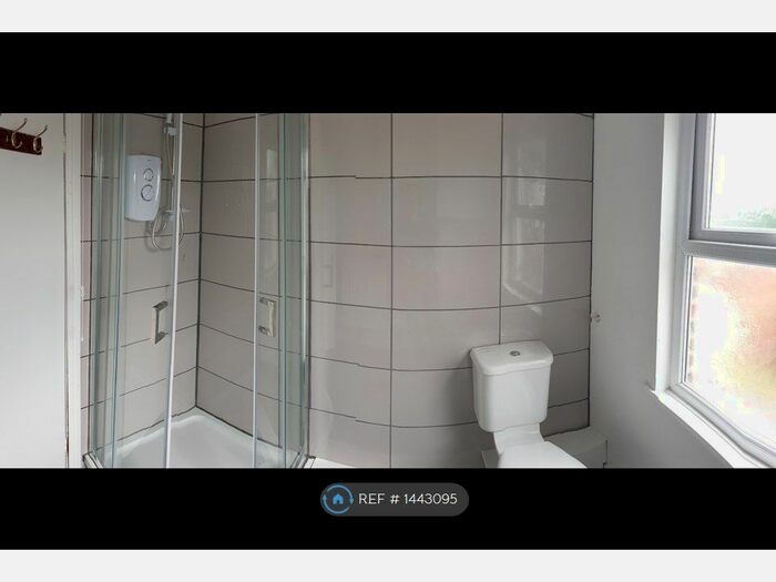 Studio To Rent In Queen St, Queensferry, CH5