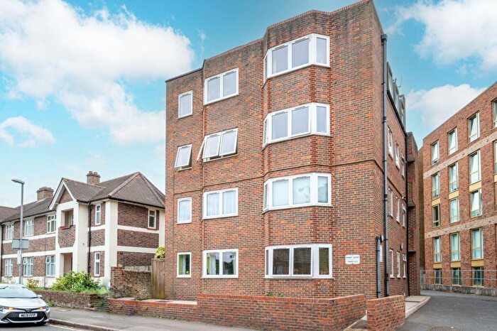 1 Bedroom Flat To Rent In Priory Court, Kingston, Kingston Upon Thames, KT1
