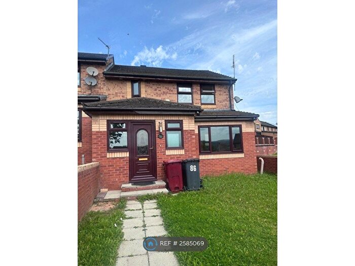 4 Bedroom Semi-Detached House To Rent In Charlotte Street, Blackburn, BB1