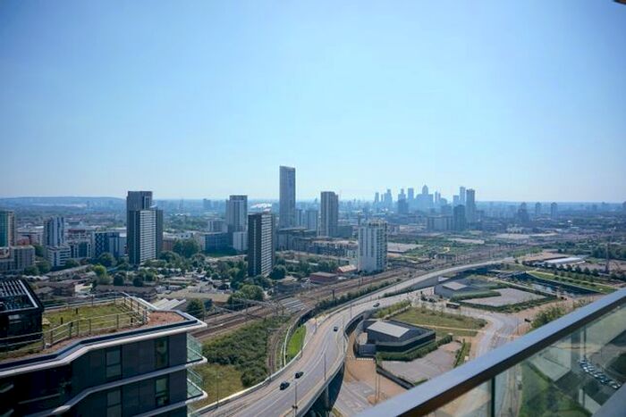 1 Bedroom Flat For Sale In Glasshouse Gardens, London, E20