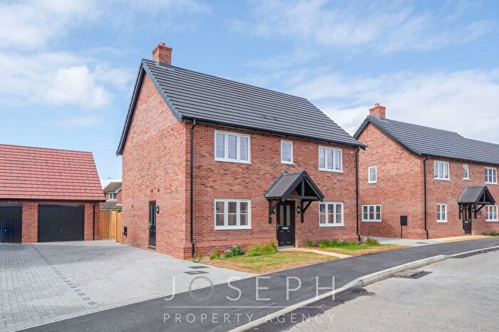 4 Bedroom Detached House For Sale In Nelson Avenue, Shotley Gate, IP9