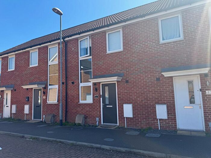 2 Bedroom House To Rent In Diamond Close, Sittingbourne, ME10