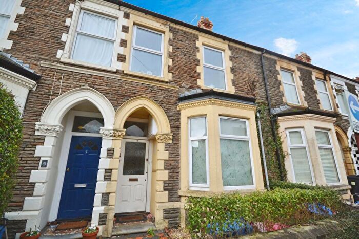 2 Bedroom Apartment For Sale In Bangor Street, Roath, Cardiff, CF24