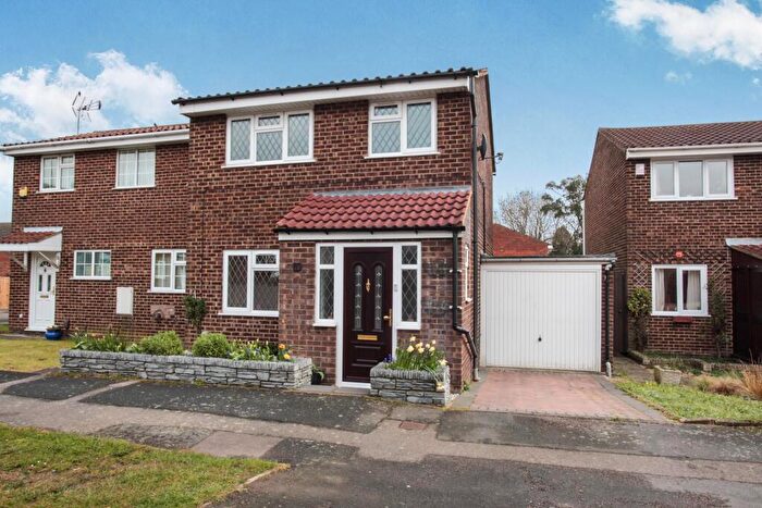 3 Bedroom House To Rent In Dunsmore Road, Luton, LU1