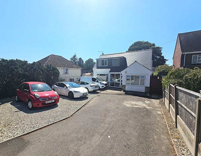 5 Bedroom Detached House For Sale In Herbert Avenue, Parkstone, Poole, BH12