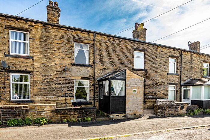 2 Bedroom House For Sale In Woodside Road, Halifax, HX3