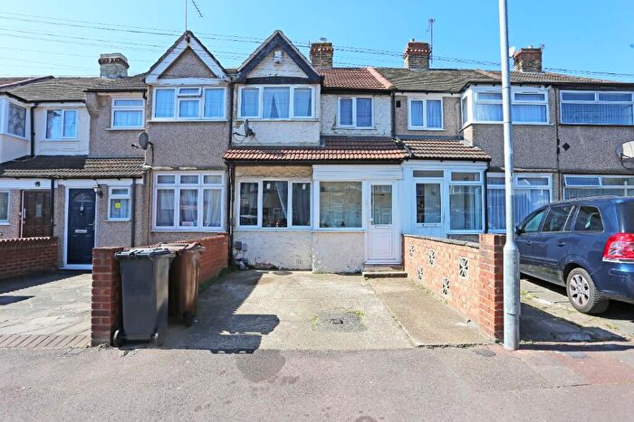 3 Bedroom Terraced House For Sale In Third Avenue, Dagenham, London, RM10