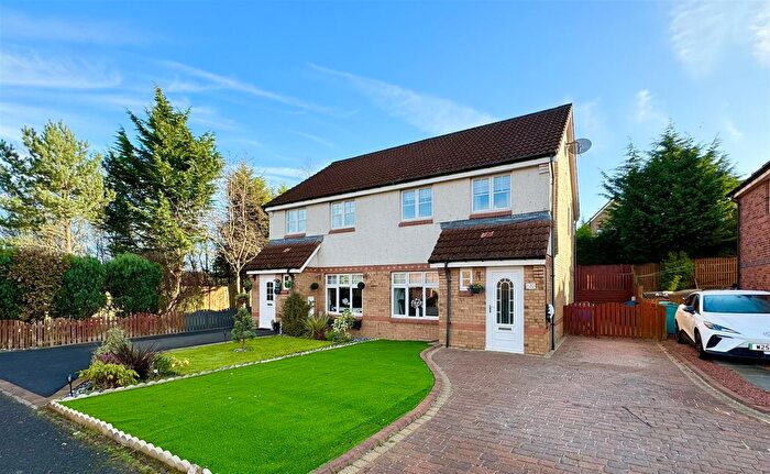 3 Bedroom Semi-Detached House For Sale In Lammermuir Way, Chapelhall, Airdrie, ML6