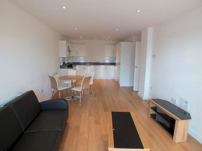 2 Bedroom Flat To Rent In Lighterage Court, Kew Reach, TW8