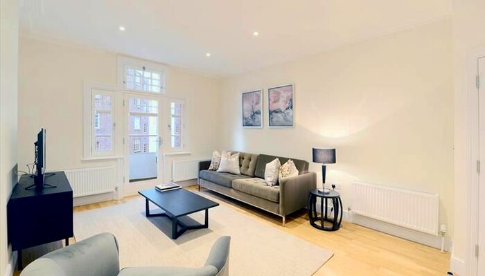 3 Bedroom Flat To Rent In Hamlet Gardens, Ravenscourt Park, London, W6