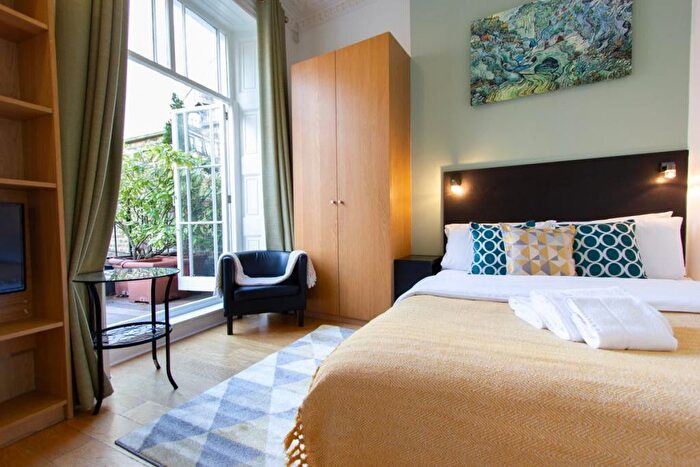 Studio To Rent In Cartwright Gardens, Bloomsbury, WC1H
