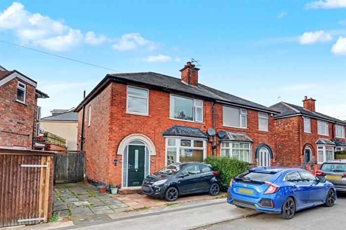 3 Bedroom Semi Detached House For Sale In Florence Road, Nottingham, NG3