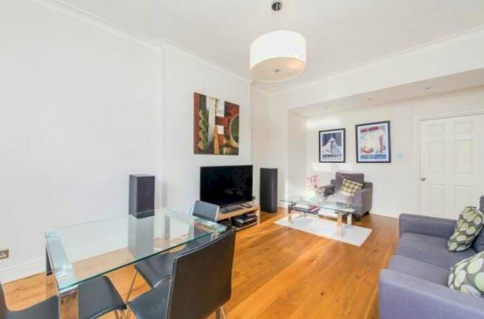 1 Bedroom Flat To Rent In George Street, Marylebone, London, W1U