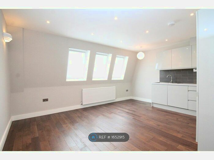 1 Bedroom Flat To Rent In Broomfield Road, Chelmsford, CM1