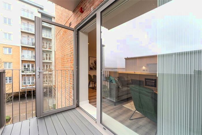 1 Bedroom Apartment To Rent In Iron House, The Metalworks, Petersfield Avenue, Slough, Berkshire, SL2