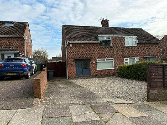 3 Bedroom Semi-Detached House To Rent In Buttermere Avenue, Prenton, Merseyside, CH43