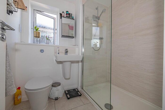 4 Bedroom Detached House For Sale In Bond Close, Faversham, Kent, ME13