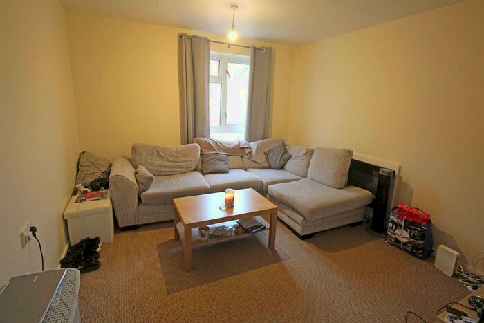 1 Bedroom Flat To Rent In Ascot Crescent, Stevenage, SG1