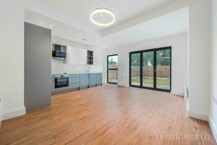 1 Bedroom Apartment To Rent In Pepys Road, London, SE14