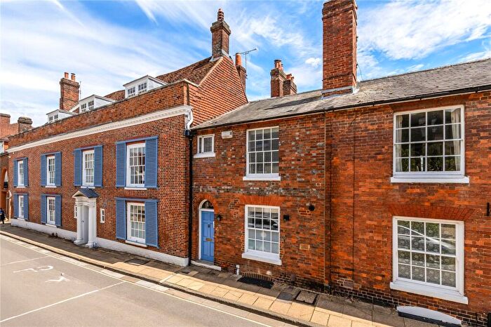 3 Bedroom Terraced House For Sale In St. Thomas Street, Winchester, Hampshire, SO23