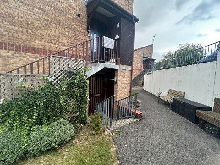 1 Bedroom Maisonette To Rent In Barley Rise, Harpenden, AL5