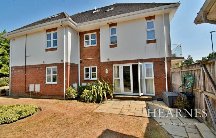 2 Bedroom Apartment For Sale In Manor Close, Ferndown, BH22