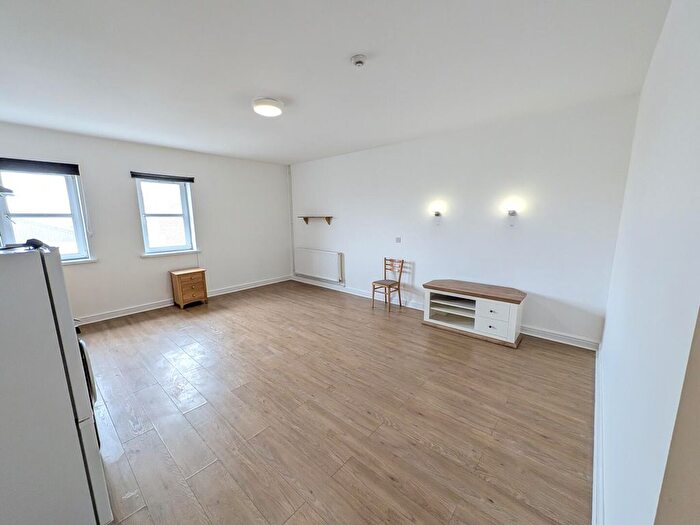 Studio To Rent In Station Road, Penclawdd, Swansea, SA4