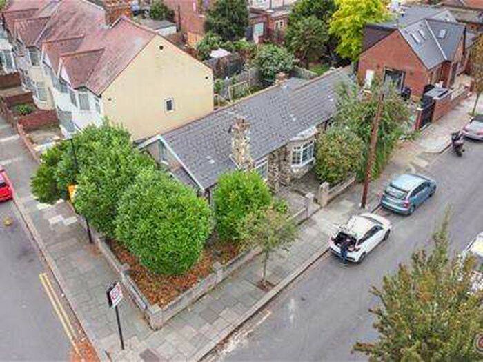 4 Bedroom Detached Bungalow To Rent In Bridlington Road, London, N9