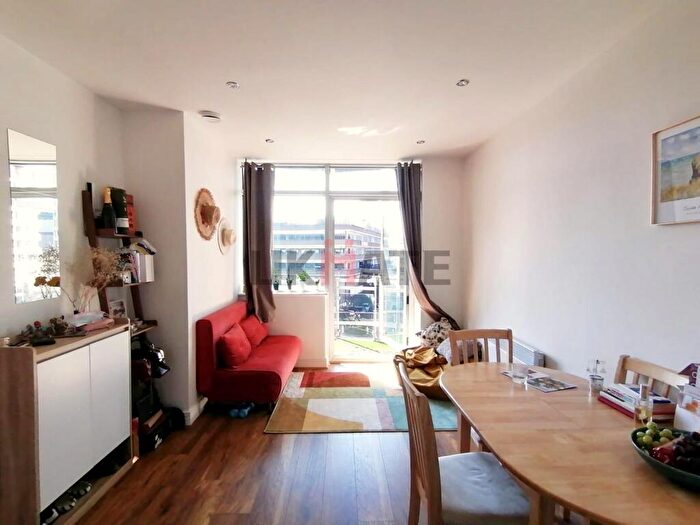 2 Bedroom Flat To Rent In Gerry Raffles Square, E15